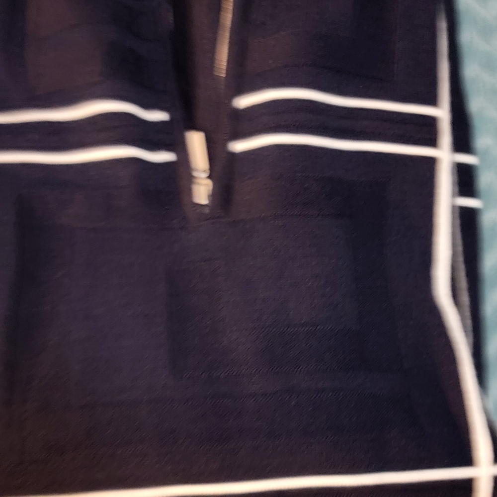 Men's Sweater - Picture 6 of 12